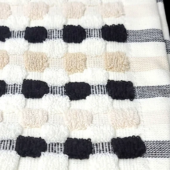 DKNY 8Pc 2 Bath 2 Hand 4 Washcloth TAN BLACK WHITE Gingham Check Towel Set NEW - Picture 4 of 10